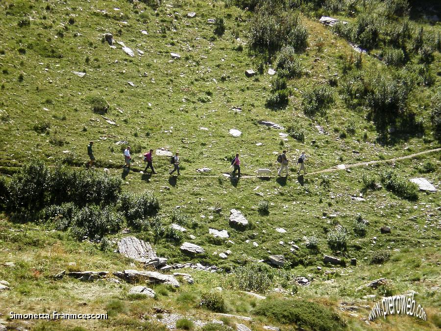 31 CI SI RIAVVIA VERSO IL RIFUGIO.JPG